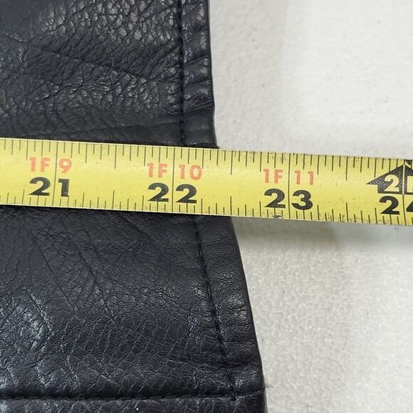 Levi's Black Leather Jacket - Picture 3 of 11